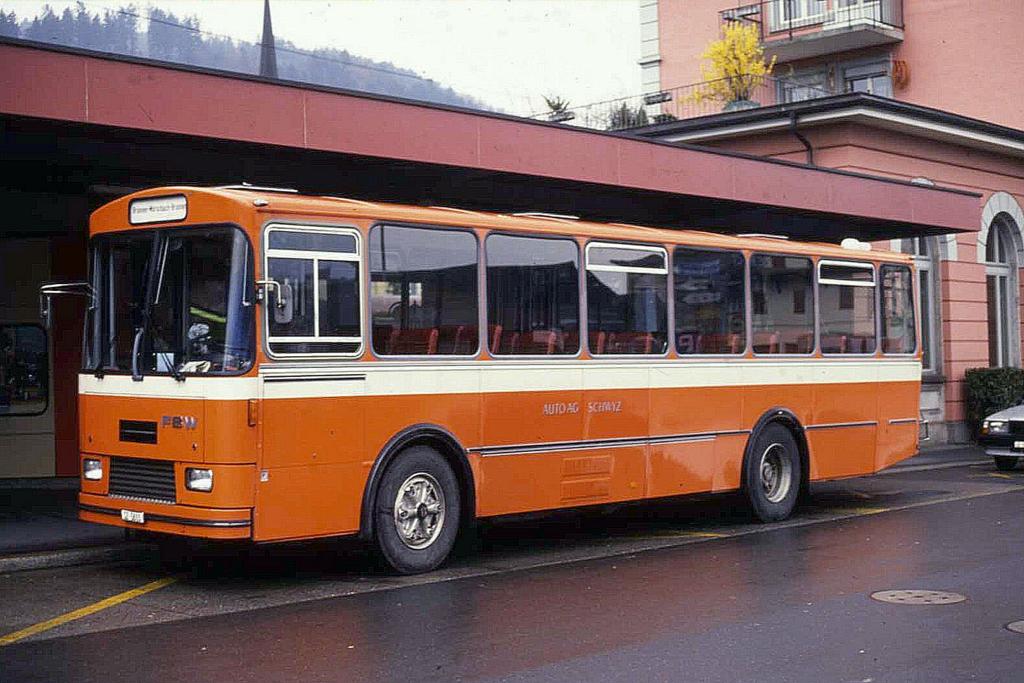 FBW Stadt- bzw. berlandbus der Schweiz hier am 27.3.1990 in Brunnen 
am Vierwaldstdter See.