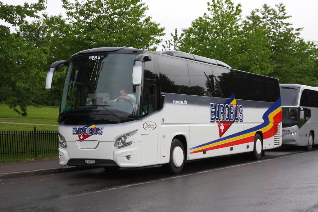 Fr das schweizer Unternehmen Eurobus war am 12.6.2012 dieser Scania
Reisebus in der norwegischen Hauptstadt Oslo unterwegs.