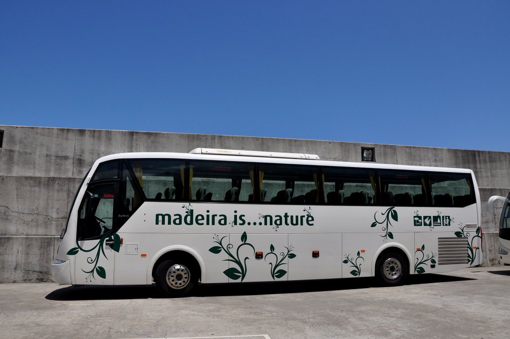 MAN CAMO Jupiter II Reisebus auf der Insel Madeira,Mai 2013.