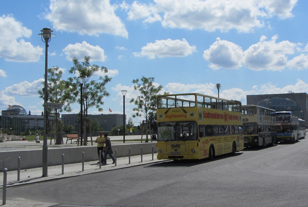 MAN Sigtseeing Bus in Berlin Washingtonplatz (am Hauptbahnhof).(13.8.2012)