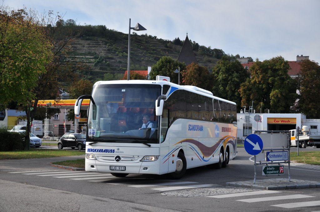 MERCEDES BENZ TOURISMO aus Schweden am 17.9.2012 in Krems an der Donau angekommen.