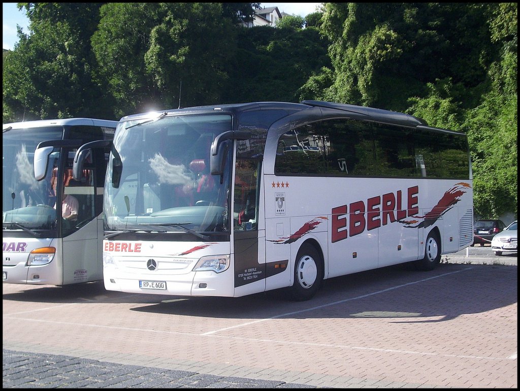 Mercedes Travego von Eberle aus Deutschland im Stadthafen Sassnitz.
