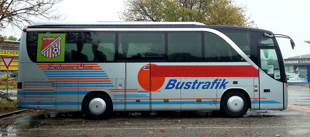 Setra 411 HD von BUSTRAFIK Reisen aus sterreich in Krems.
