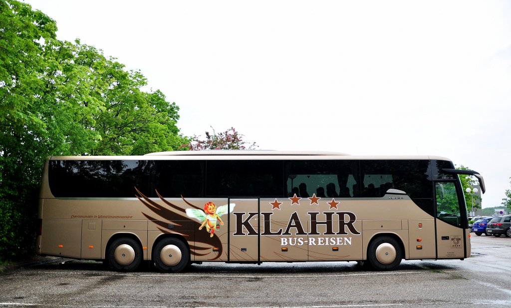 SETRA 416 GT-HD von KLAHR Busreisen aus der BRD am 11.5.2013 in Krems an der Donau.