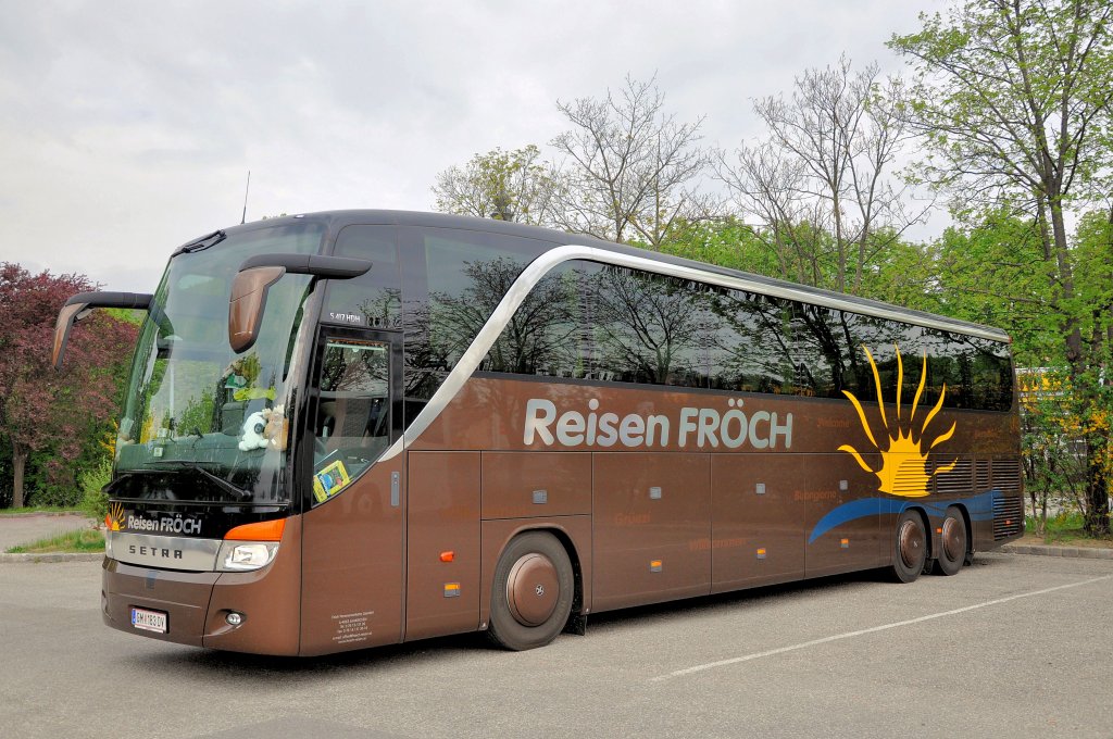 SETRA 417 HDH von FRCH Reisen aus sterreich am 28.4.2013 in Krems an der Donau.