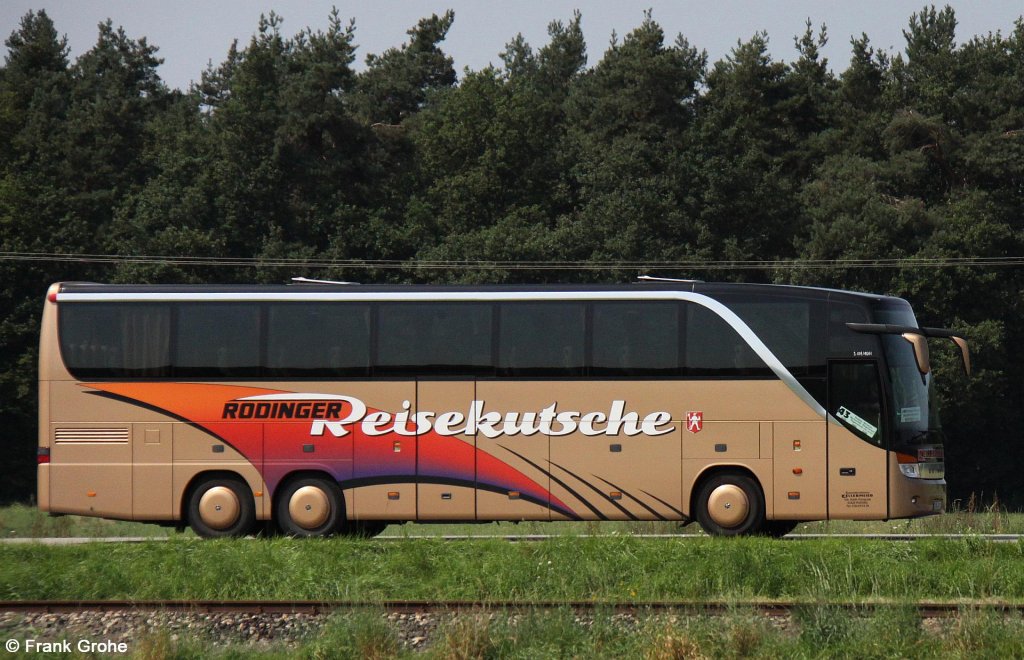 SETRA S 416 HDH   Rodinger Reisekutsche   vom Busunternehmen Kellermeier Roding, fotografiert bei Nittenau am 22.08.2011