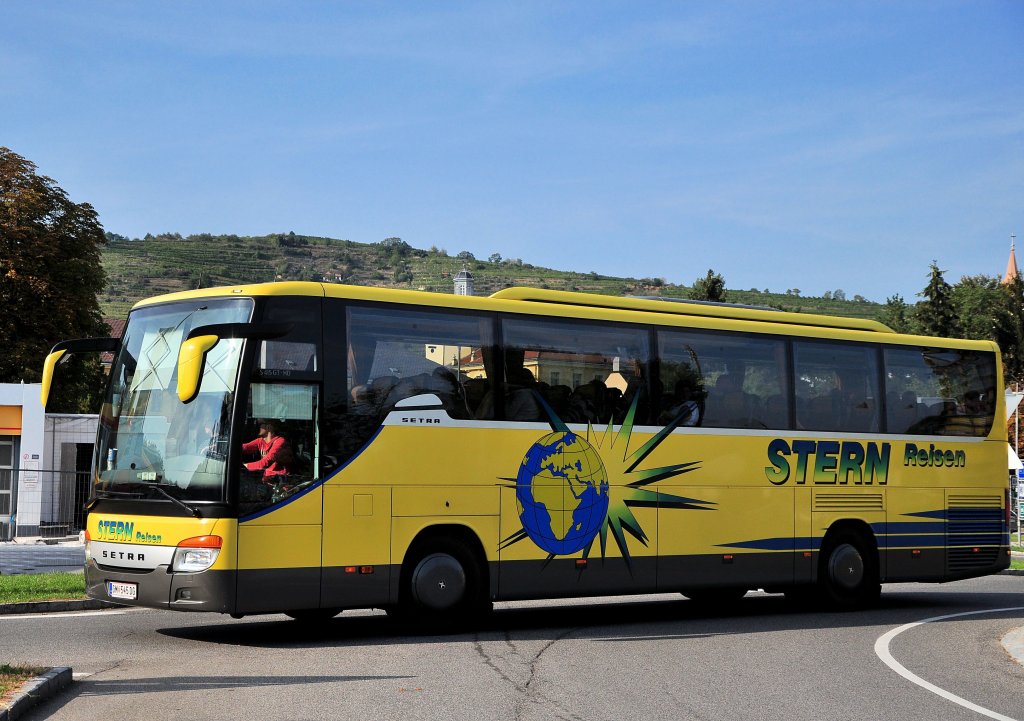 SETRA S415 GT-HD von STERN REISEN aus Obersterreich im September 2012 in Krems gesehen.