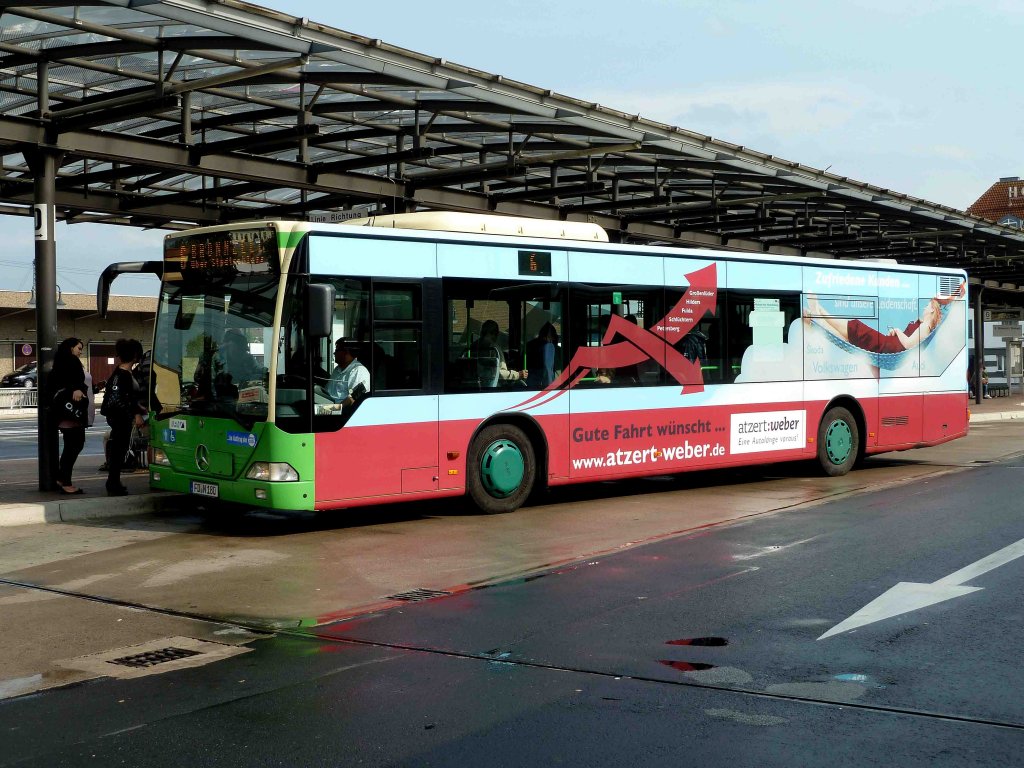 Stadtbus der WAG AG steht am Busbahnhof in Fulda, September 2012