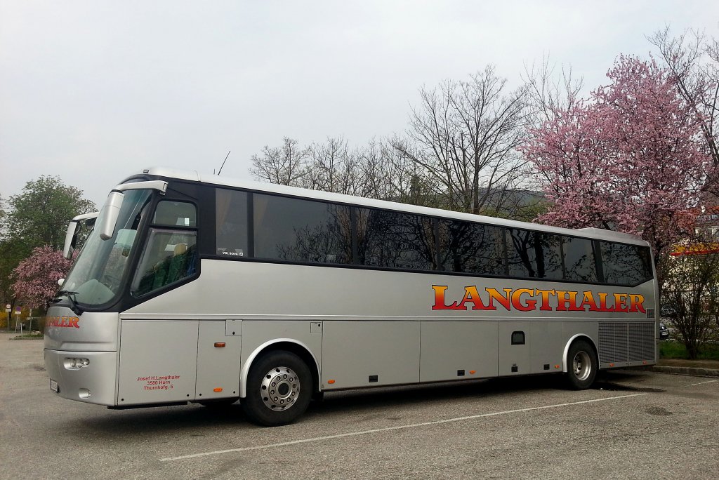 VDL BOVA von LANGTHALER Reisen aus Niedersterreich am 22.4.2013 in Krems gesehen.