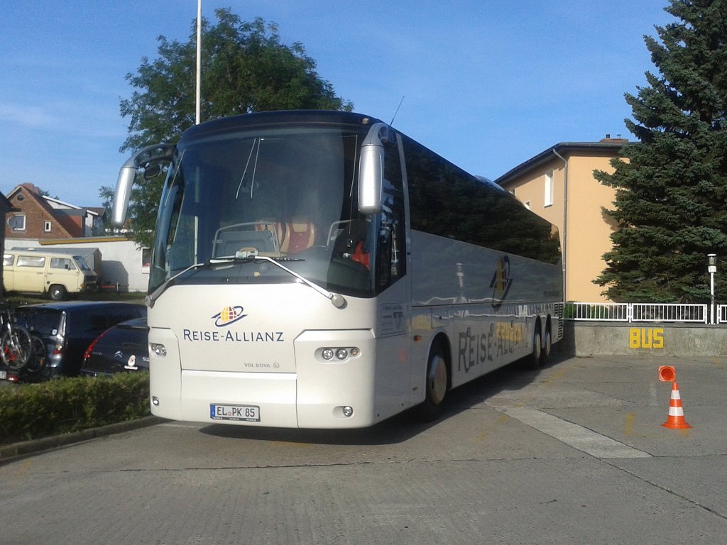 VDL Bova Magiq von Reise-Allianz/Meyering aus Deutschland in Sassnitz.