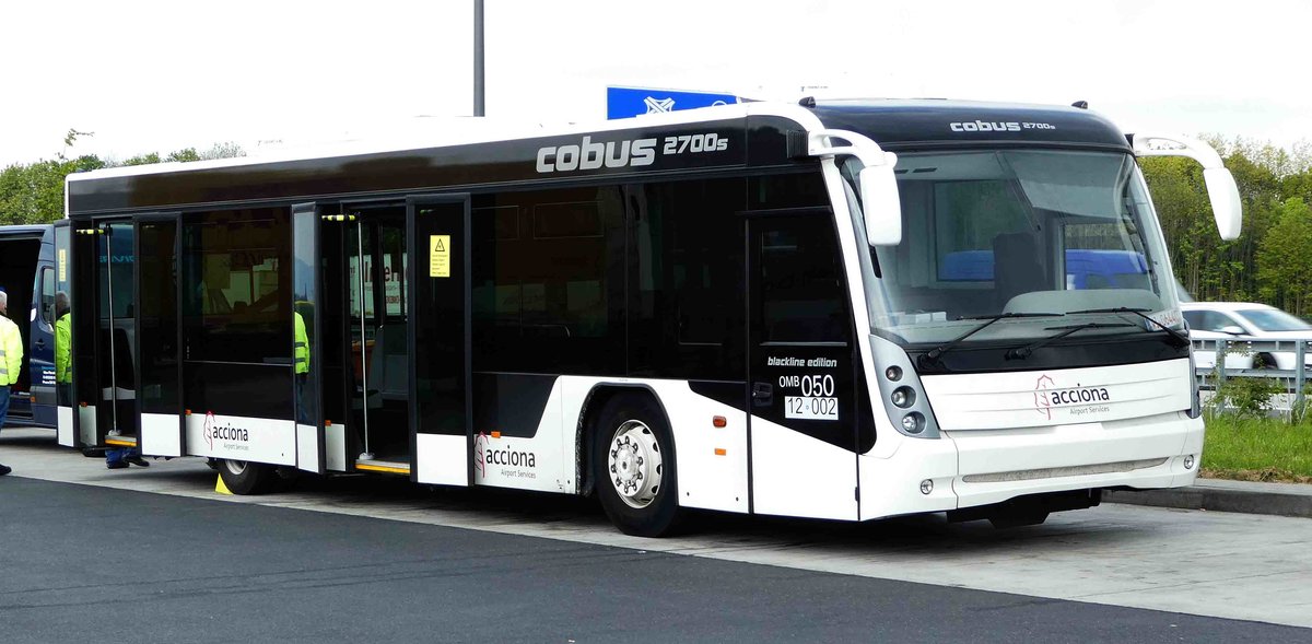 Cobus 2700s steht auf einem Rastplatz an der A3 im April 2017