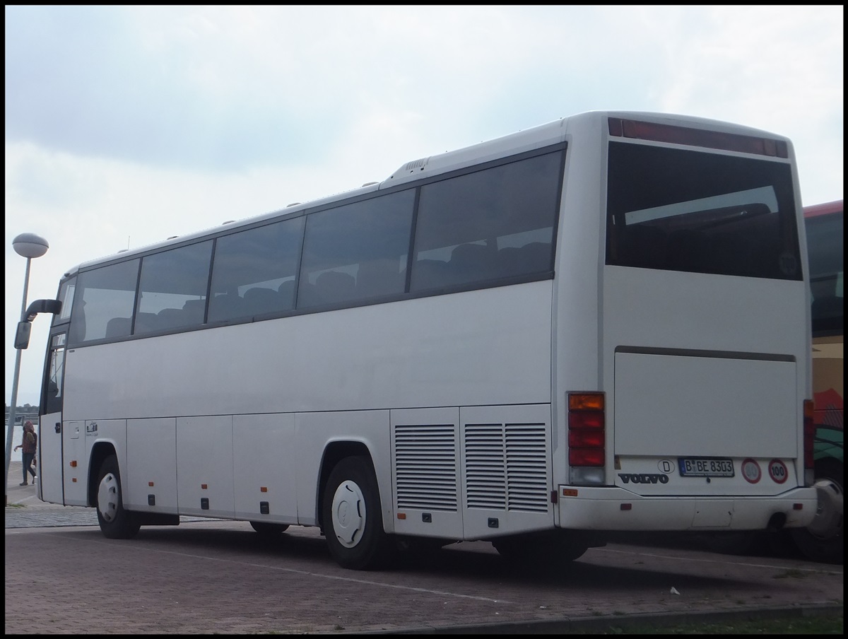 Drgmller-Volvo B 12-500 H von Omniko Reisen aus Deutschland im Stadthafen Sassnitz.