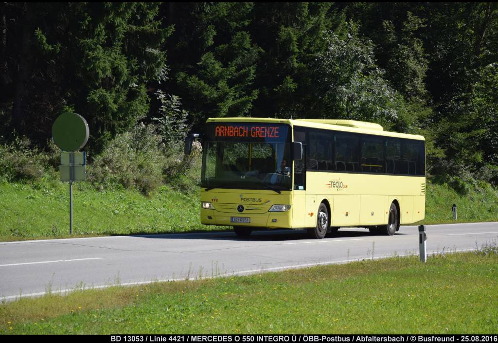 Ein MERCEDES O 550 INTEGRO Ü der ÖBB-Postbus GmbH unterwegs in Osttirol Richtung Sillian.