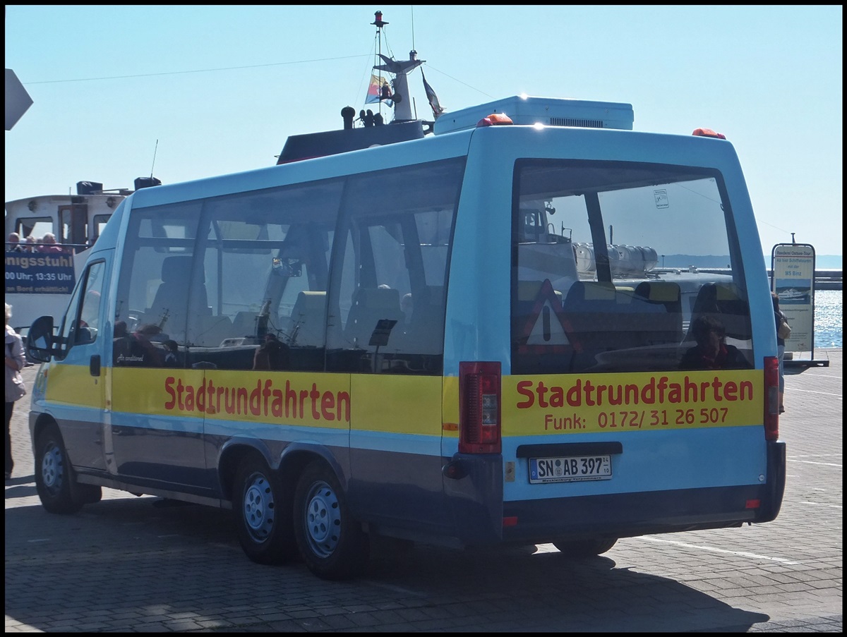 Fiat Ducato von Stadtrundfahrten Schwerin im Stadthafen Sassnitz.