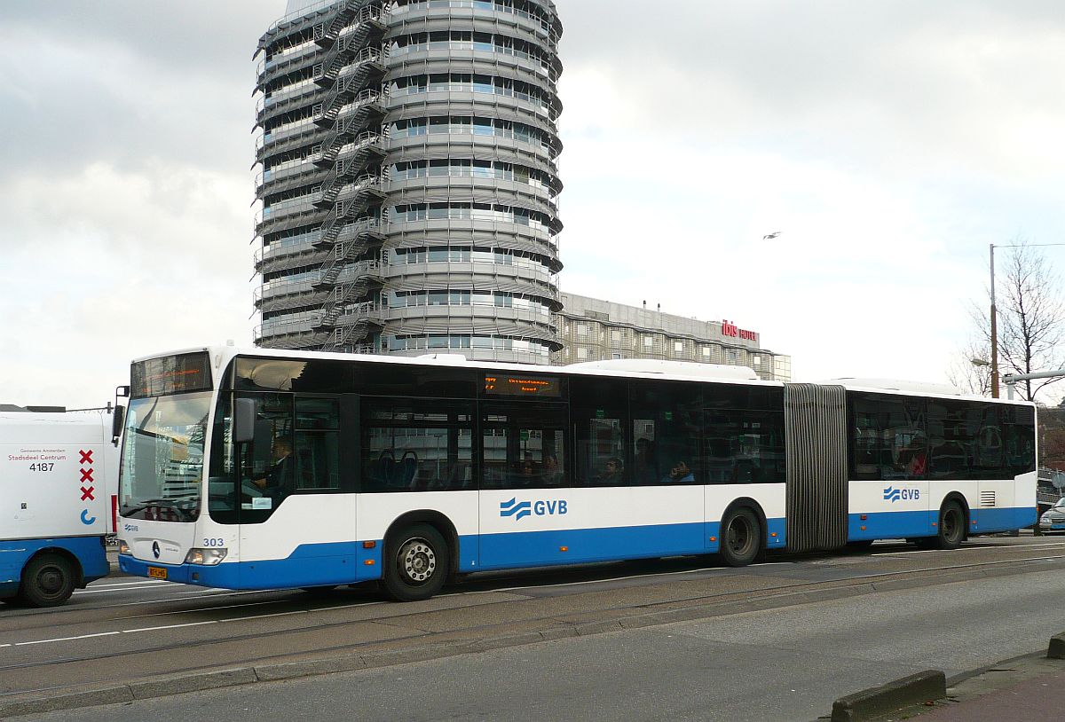 GVBA Bus 303 Mercedes-Benz O 530 G Citaro LE Baujahr 2007. Prins Hendrikkade, Amsterdam 26-02-2014.