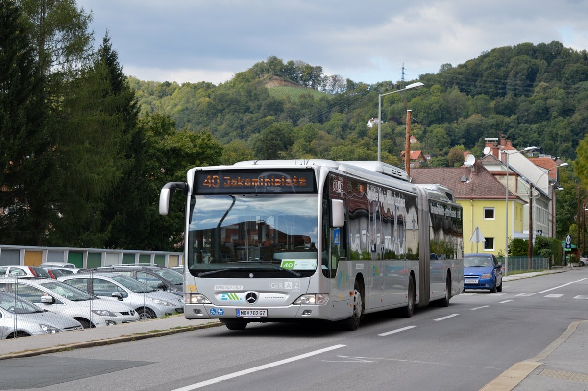 Holding Graz Mercedes-Benz O530GDH WN 130 als Linie 40 bei der Haltestelle Volksschule Gsting, 29.09.2015