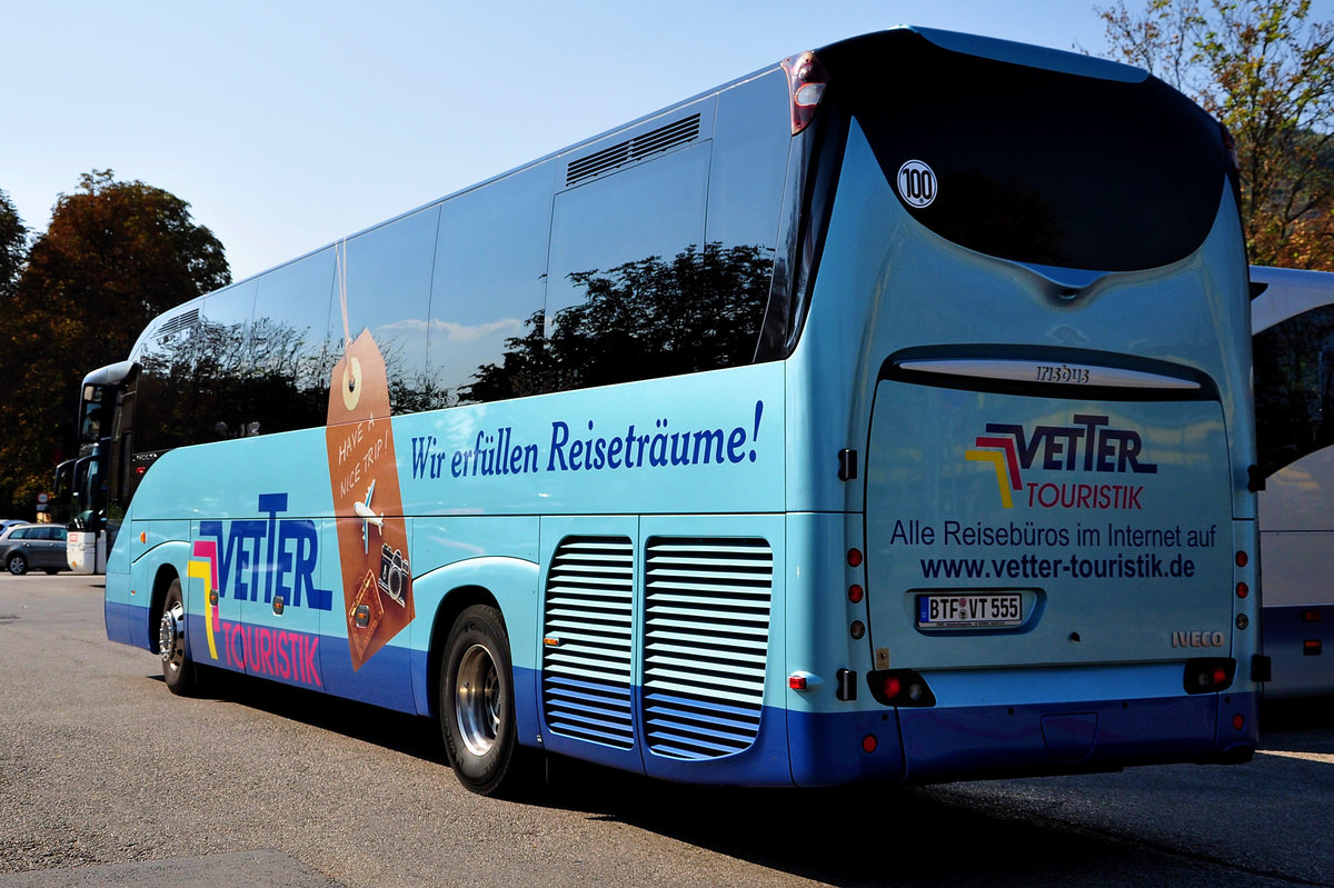 Irisbus Magelys Pro von der Vetter Touristik aus der BRD in Krems.
