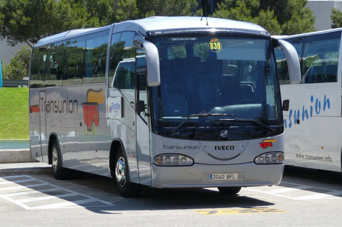 Iveco von TRANSUNION steht am Airport Palma /Mallorca im Juni 2016