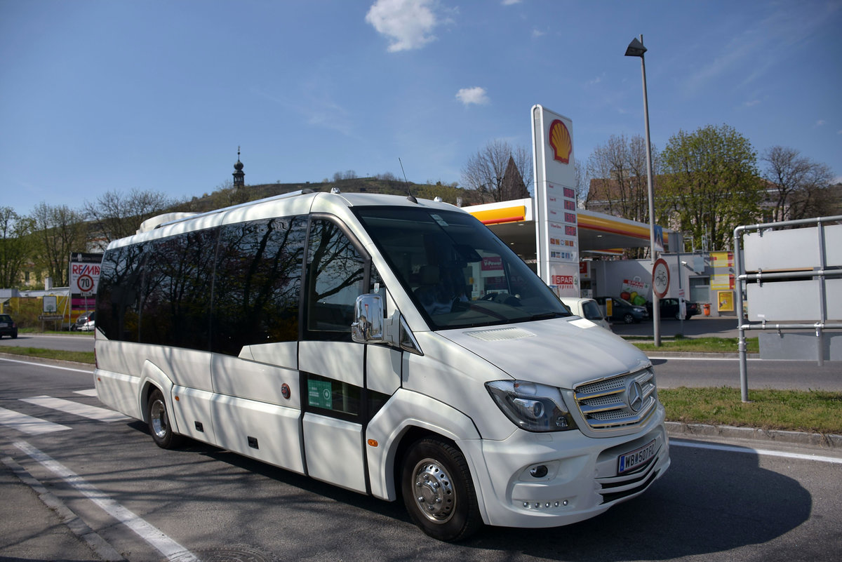 Kleinbus Mercedes Sprinter von  Insel-Reise  aus sterreich in Krems.
