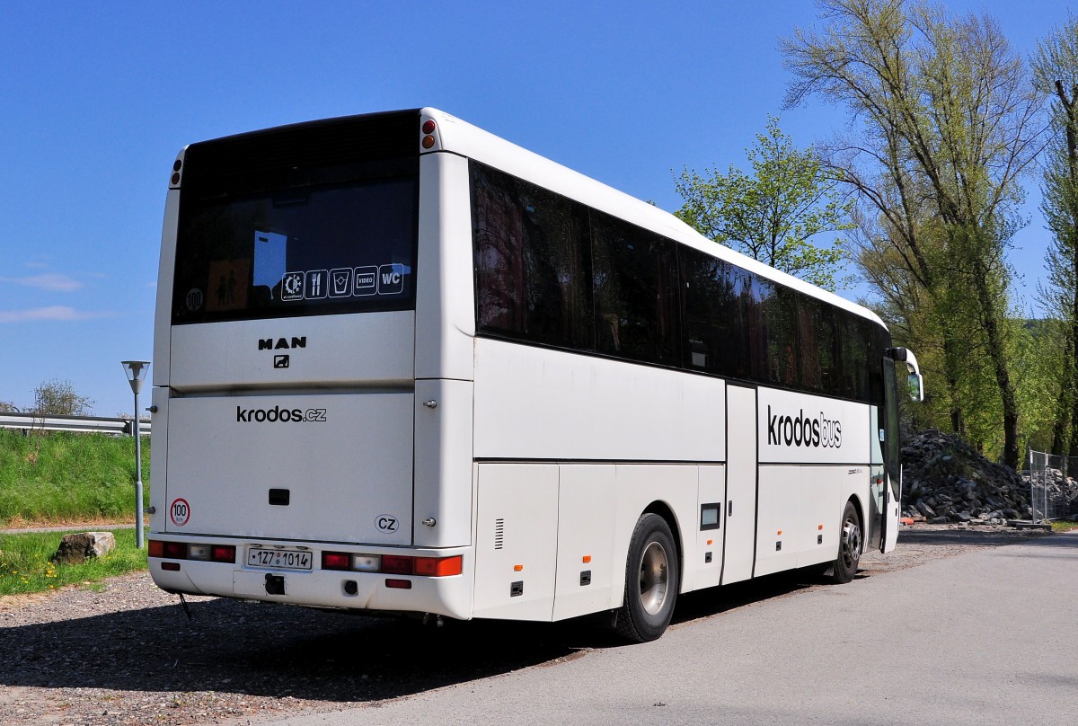 MAN von Krodos Reisen aus der CZ hier in Drnstein bei Krems am 24.4.2014.