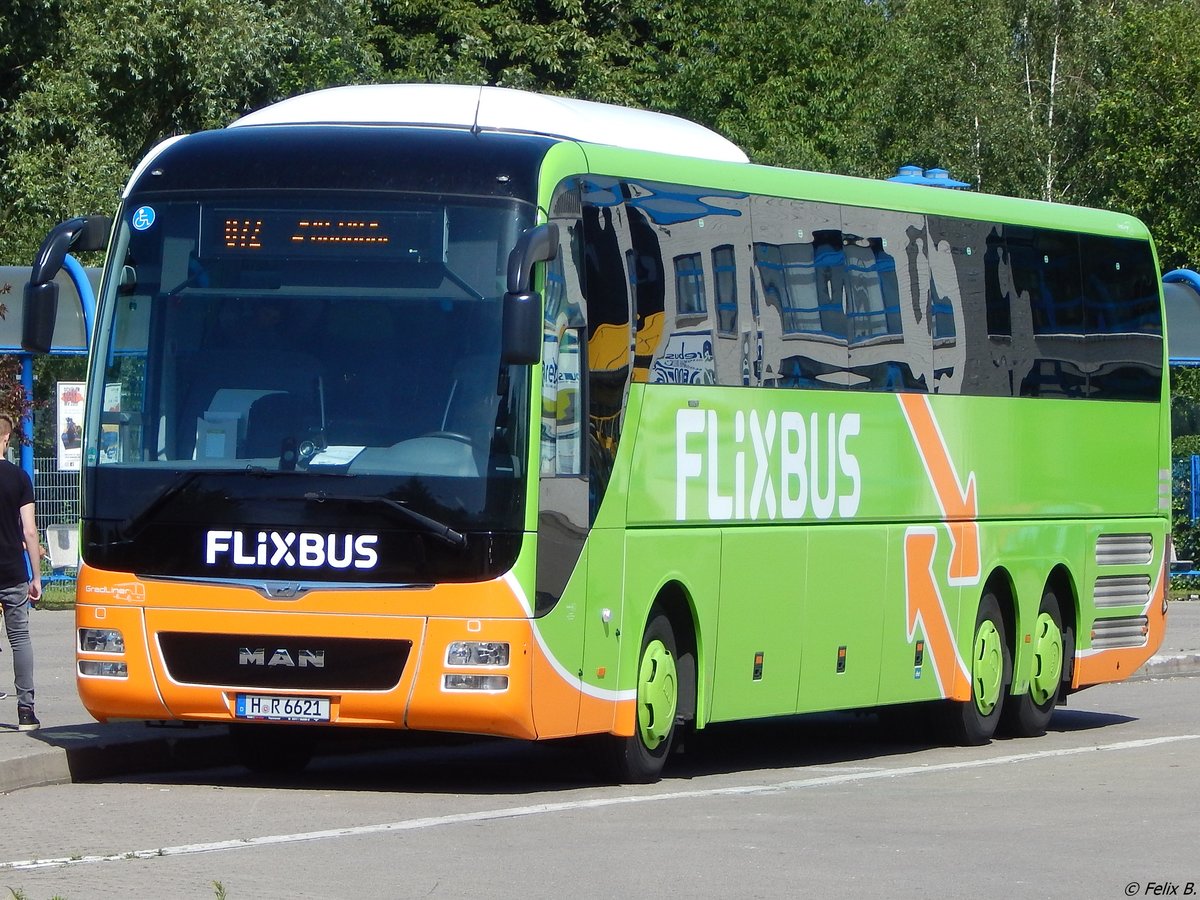 MAN Lion's Coach von Flixbus/Gradliner aus Deutschland in Rostock. 