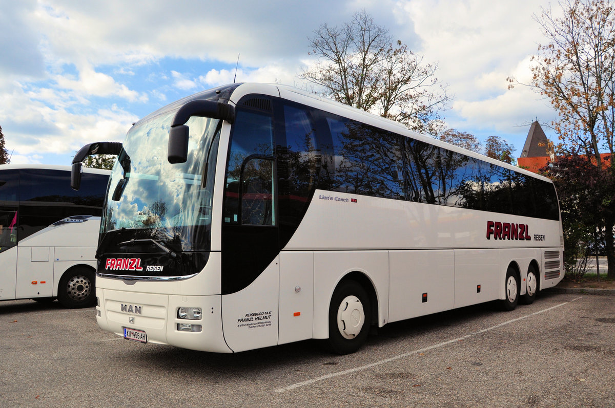 MAN Lion`s Coach von FRANZL Reisen-Reisebro aus sterreich in Krems.