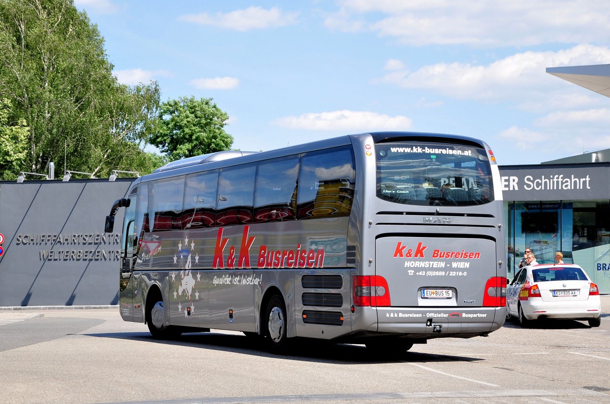 MAN Lions Coach von k & k Busreisen aus sterreich in Krems gesehen.