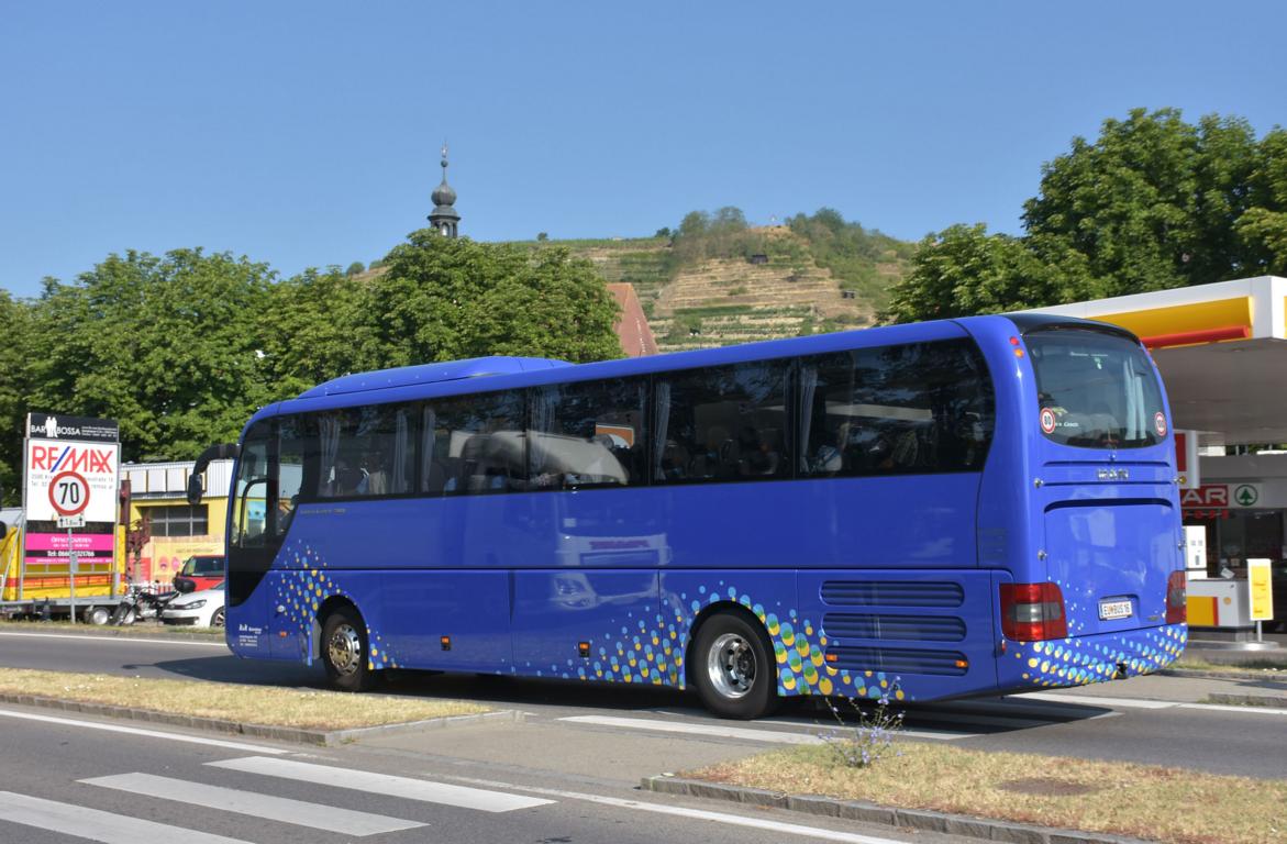 MAN Lion`s Coach von K & K Busreisen aus sterreich 06/2017 in Krems.
