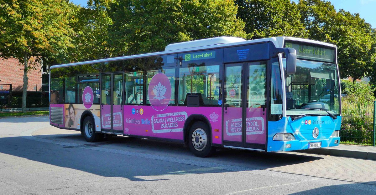 MB Citaro I des Busunternehmens BENTHIEN aus Beuslohe steht auf dem Busplatz von Burg/Fehmarn im September 2018