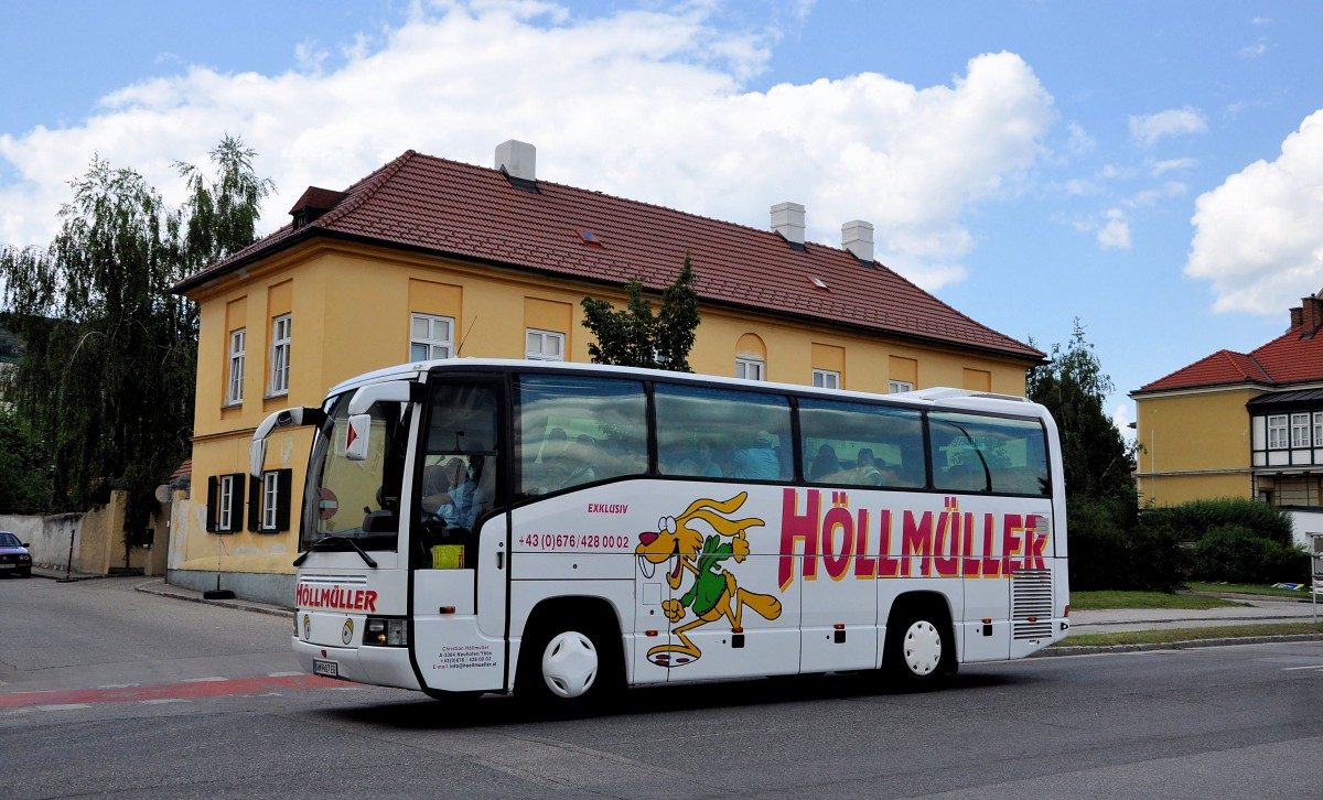 Mercedes Benz O 404 von HLLMLLER/sterreich im Juli 2013 in Krems unterwegs.