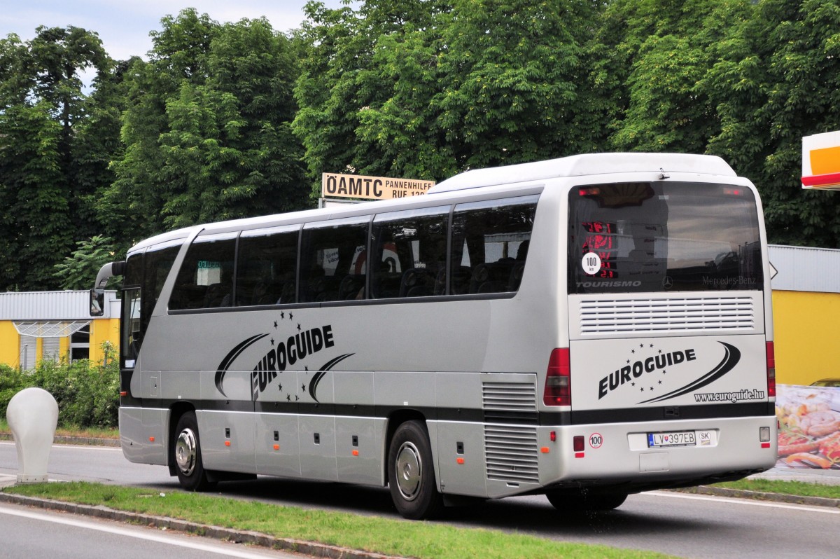 Mercedes Benz Tourismo aus der SK am 5.Juli 2014 in Krems gesehen.