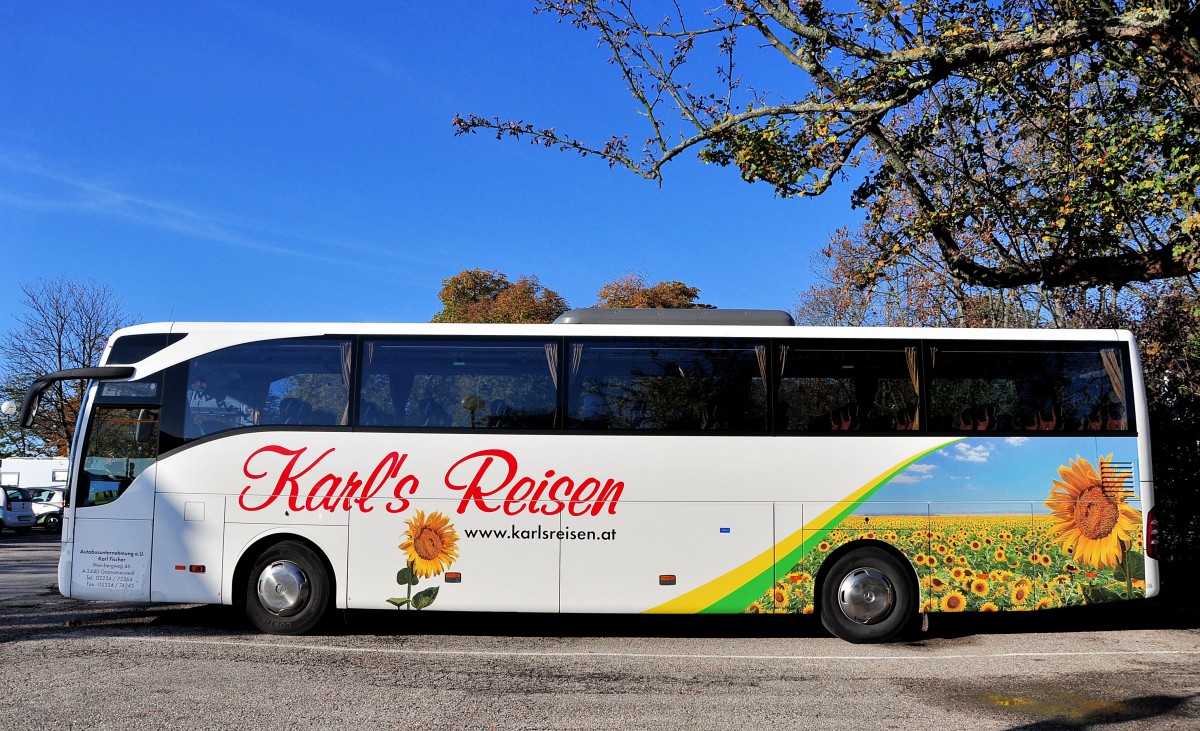 Mercedes Benz Tourismo von Karl Fischer Busreisen aus sterreich am 18.10.2014 in Krems.