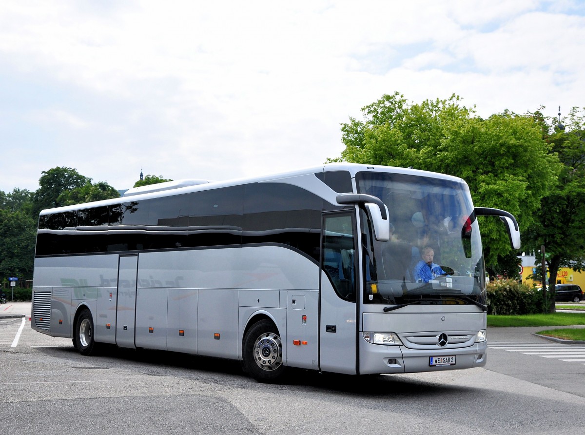 Mercedes Benz Tourismo von SAB Busreisen am 25.5.2013 in Krems an der Donau.