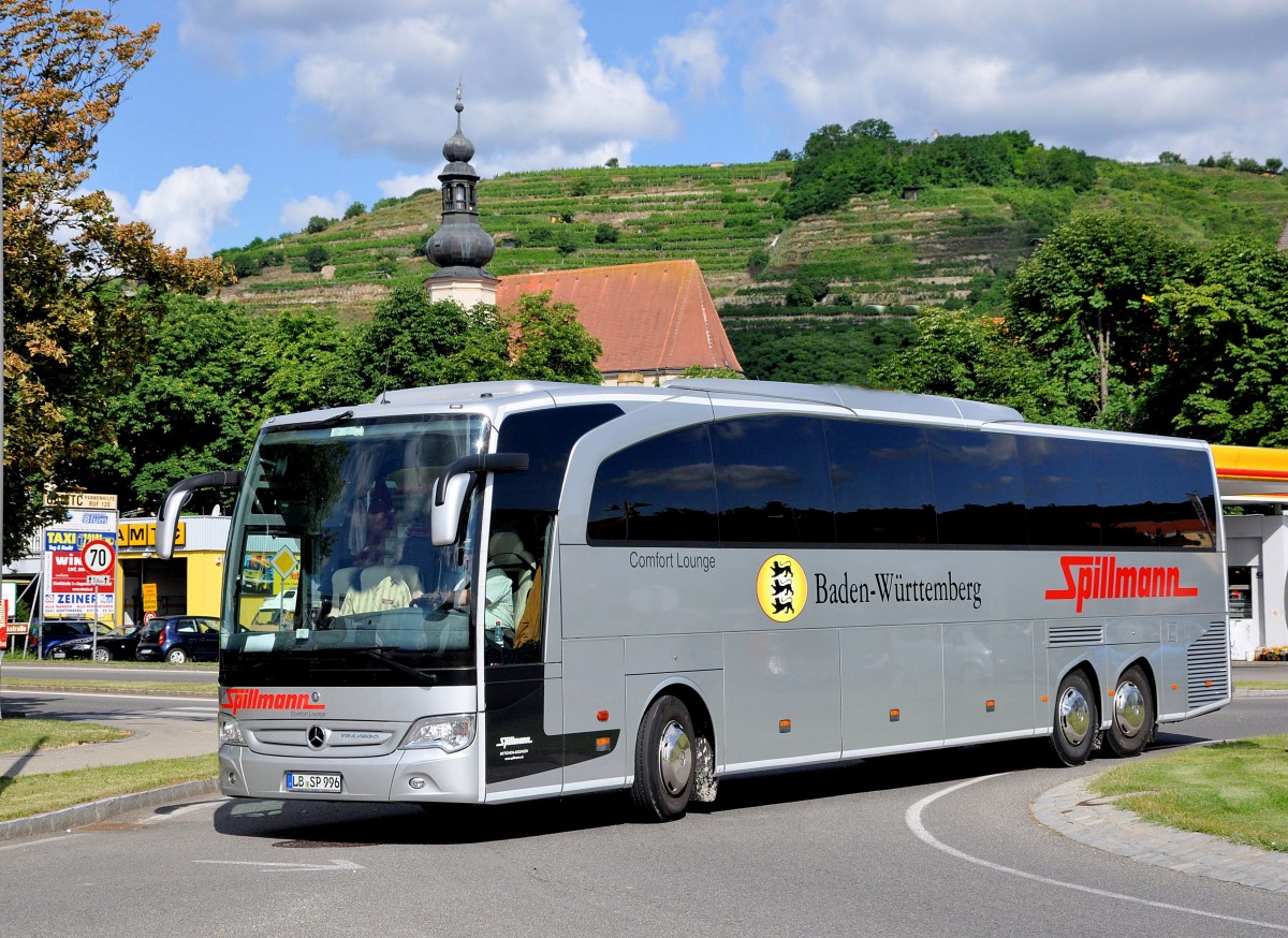 MERCEDES BENZ TRAVEGO von SPILLMANN Reisen / BRD am 12.7.2013 in Krems gesehen.