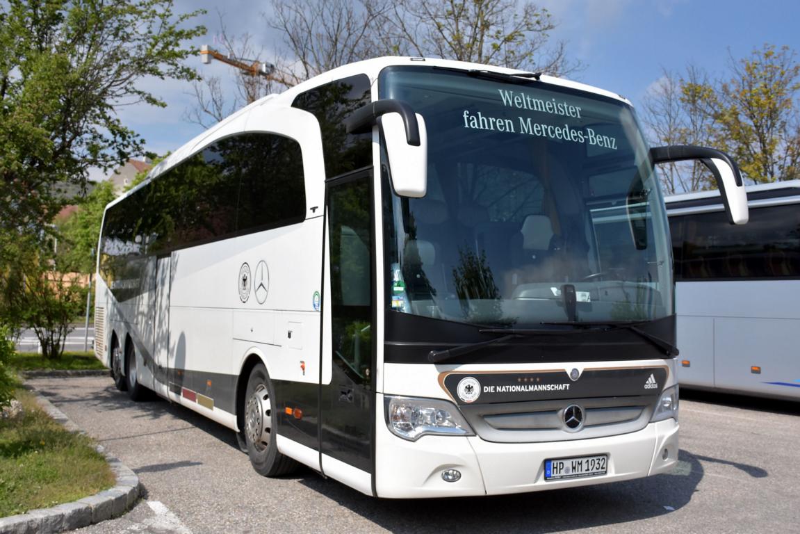 Mercedes Benz Travego,Weltmeisterbus der deutschen National Mannschaft in Krems.