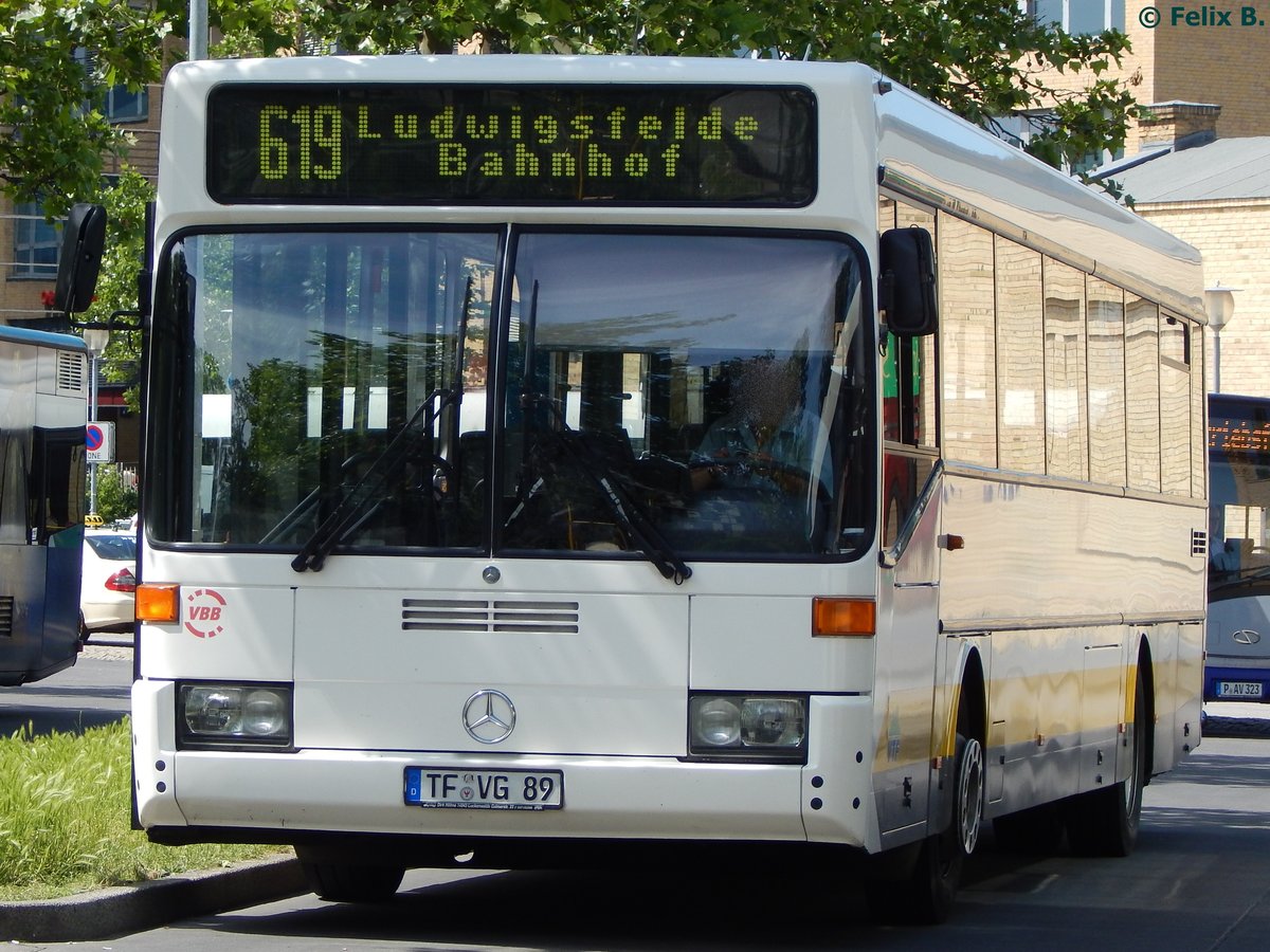 Mercedes O 405 der Verkehrsgesellschaft Teltow-Fläming in Potsdam.