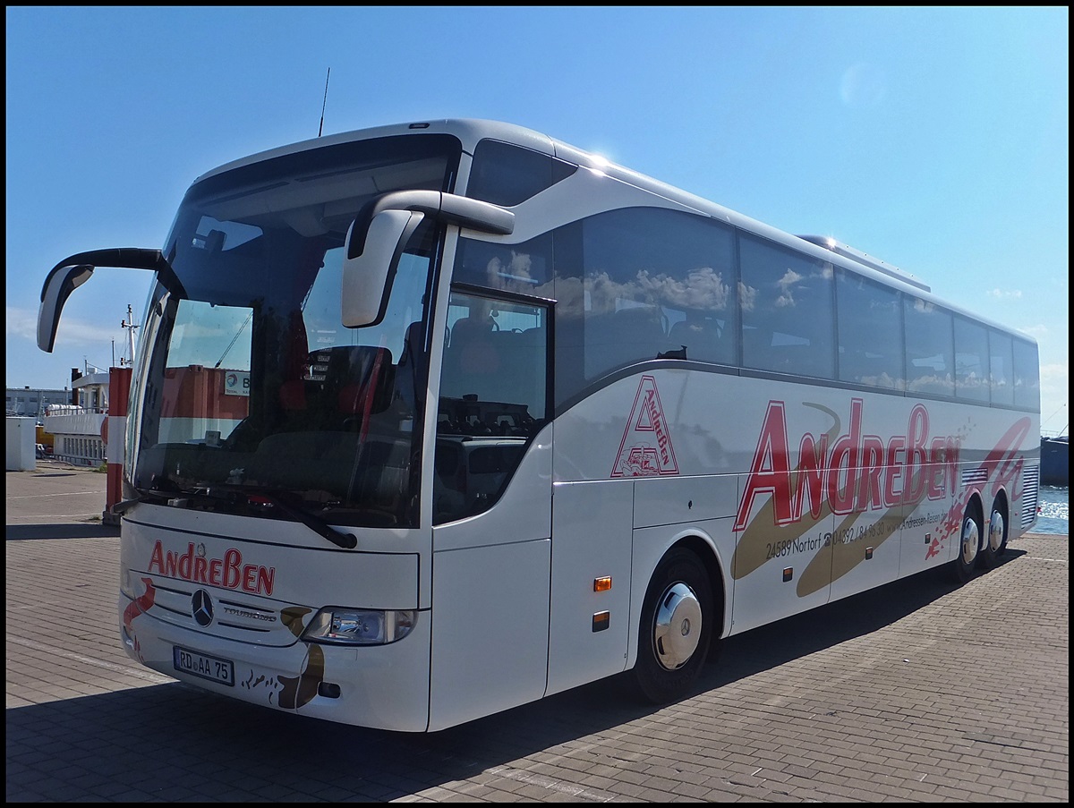 Mercedes Tourismo von Andreen aus Deutschland im Stadthafen Sassnitz.