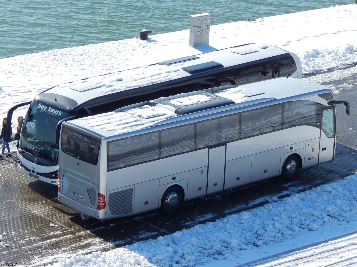 Mercedes Tourismo aus Deutschland im Stadthafen Sassnitz.