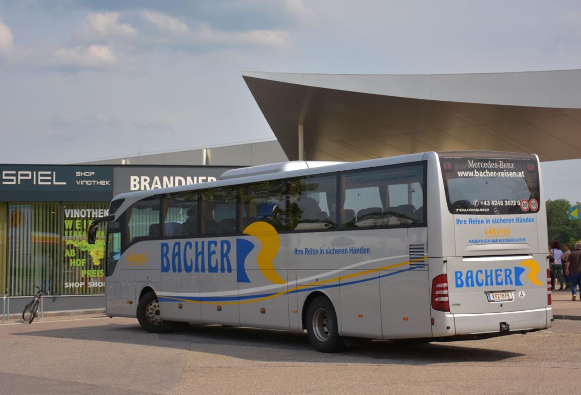 Mercedes Tourismo von Bacher Reisen aus sterreich im Mai 2018 in Krems.