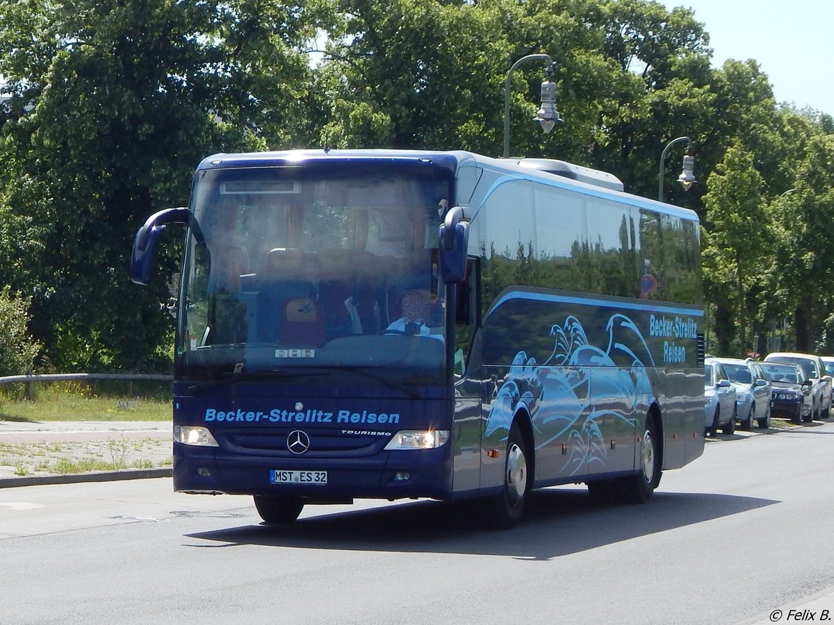 Mercedes Tourismo von Becker-Strelitz aus Deutschland in Berlin.
