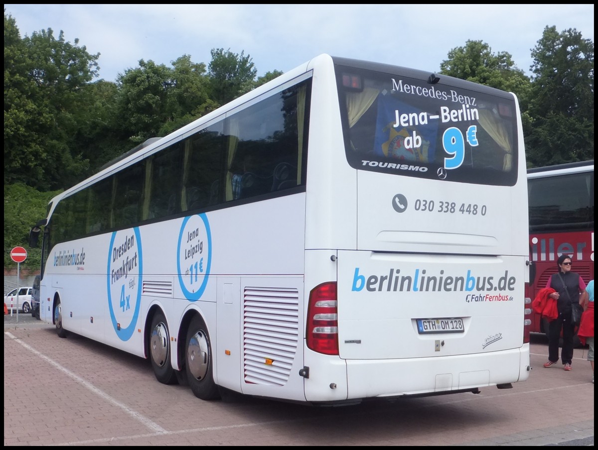 Mercedes Tourismo von BerlinLinienBus aus Deutschland im Stadthafen Sassnitz.
