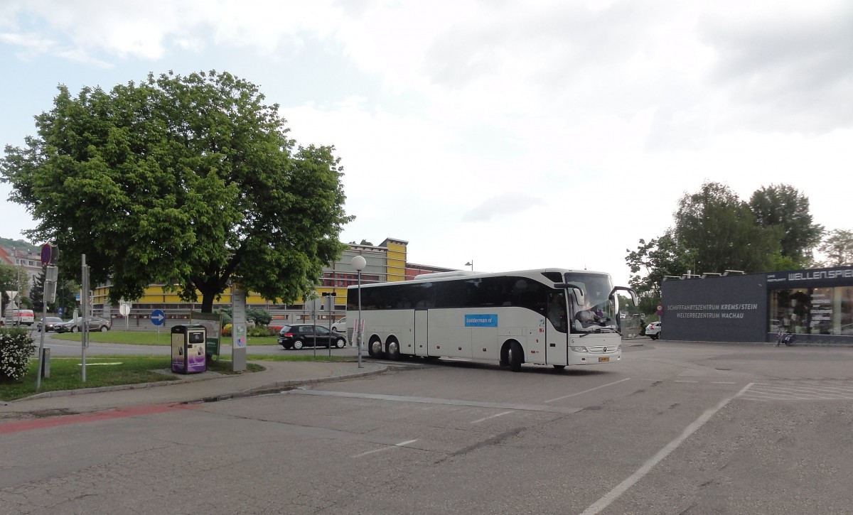 Mercedes Tourismo von Boldermann.nl am 14.5.2015 in Krems gesehen.