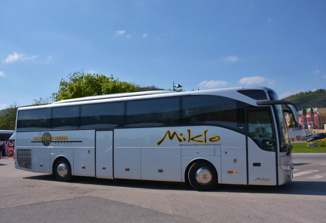 Mercedes Tourismo vom Busunternehmen MIKLO aus sterreich in Krems.