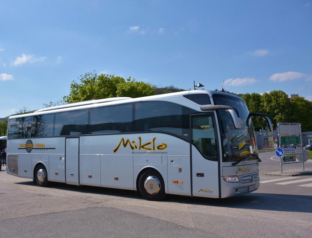 Mercedes Tourismo vom Busunternehmen MIKLO aus sterreich in Krems.