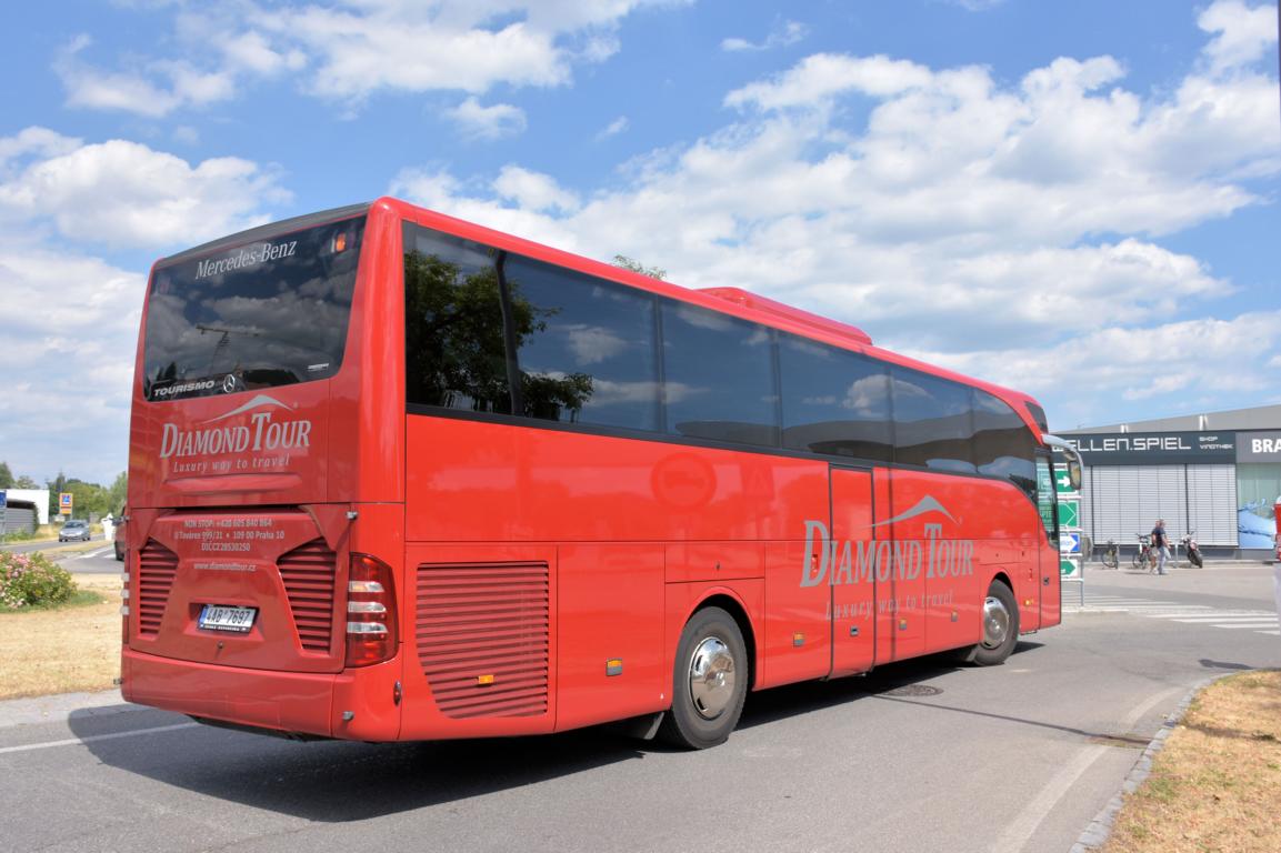 Mercedes Tourismo von Diamond Tour aus der CZ 06/2017 in Krems.
