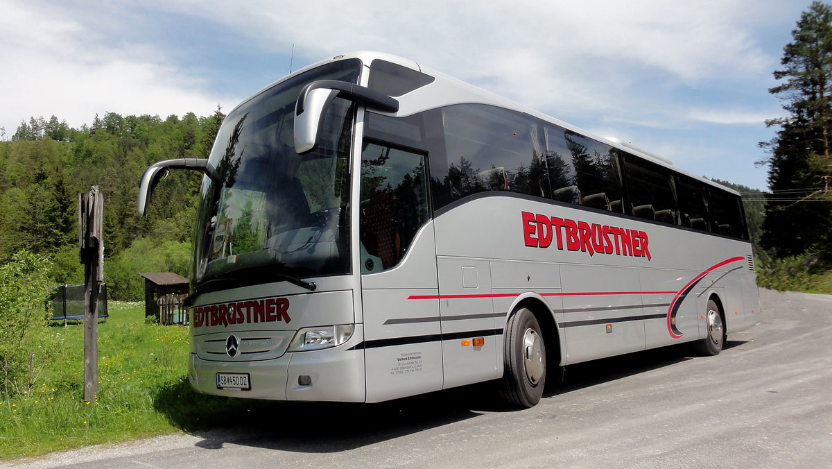 Mercedes Tourismo von Edtbrustner Reisen aus sterreich im  Mariazellerland  gesehen.