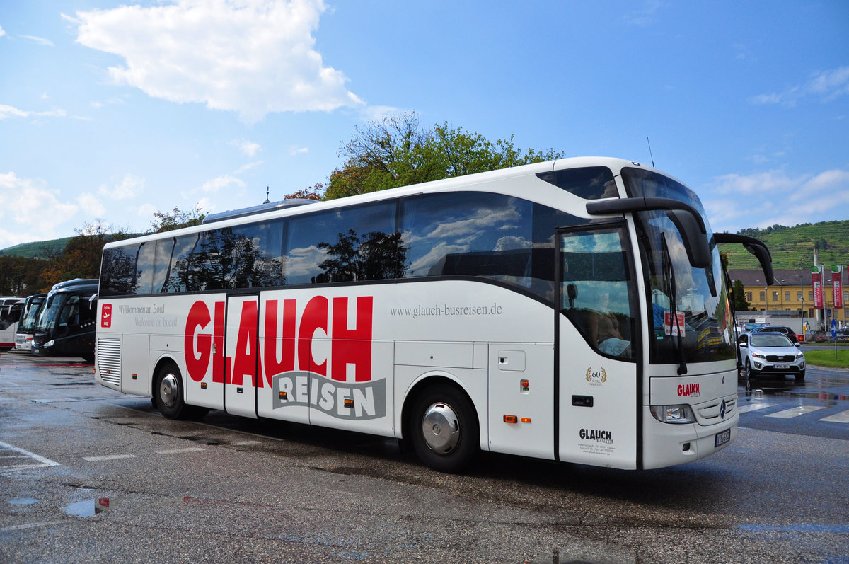 Mercedes Tourismo von Glauch Busreisen aus der BRD in Krems unterwegs.