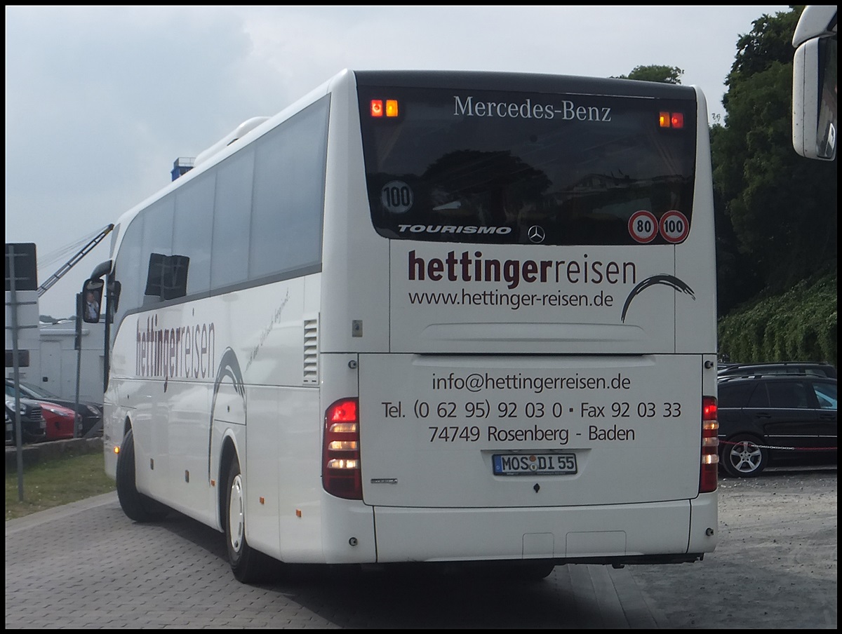 Mercedes Tourismo von Hettinger aus Deutschland im Stadthafen Sassnitz.