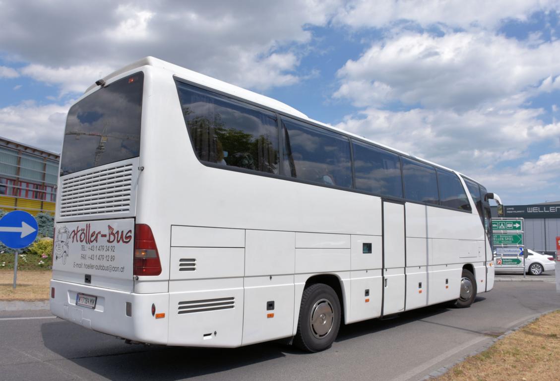 Mercedes Tourismo von Hller Busreisen aus Wien 06/2017 in Krems.