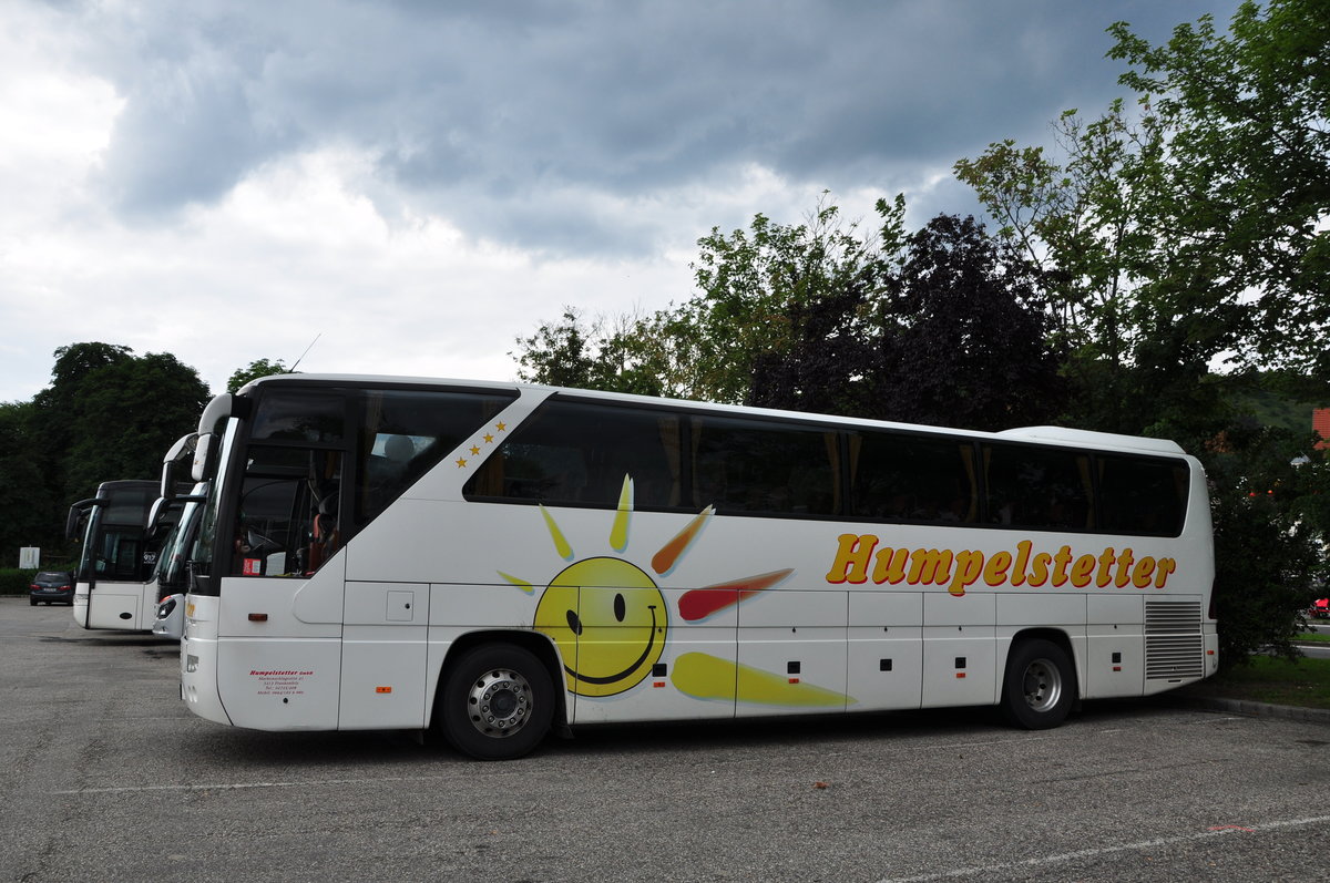 Mercedes Tourismo von Humpelstetter Reisen aus Niedersterreich in Krems gesehen.